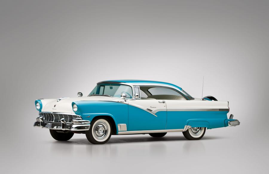  Ford Fairlane Victoria Hardtop Coupe 1956 года  (фото 33 из 49)
